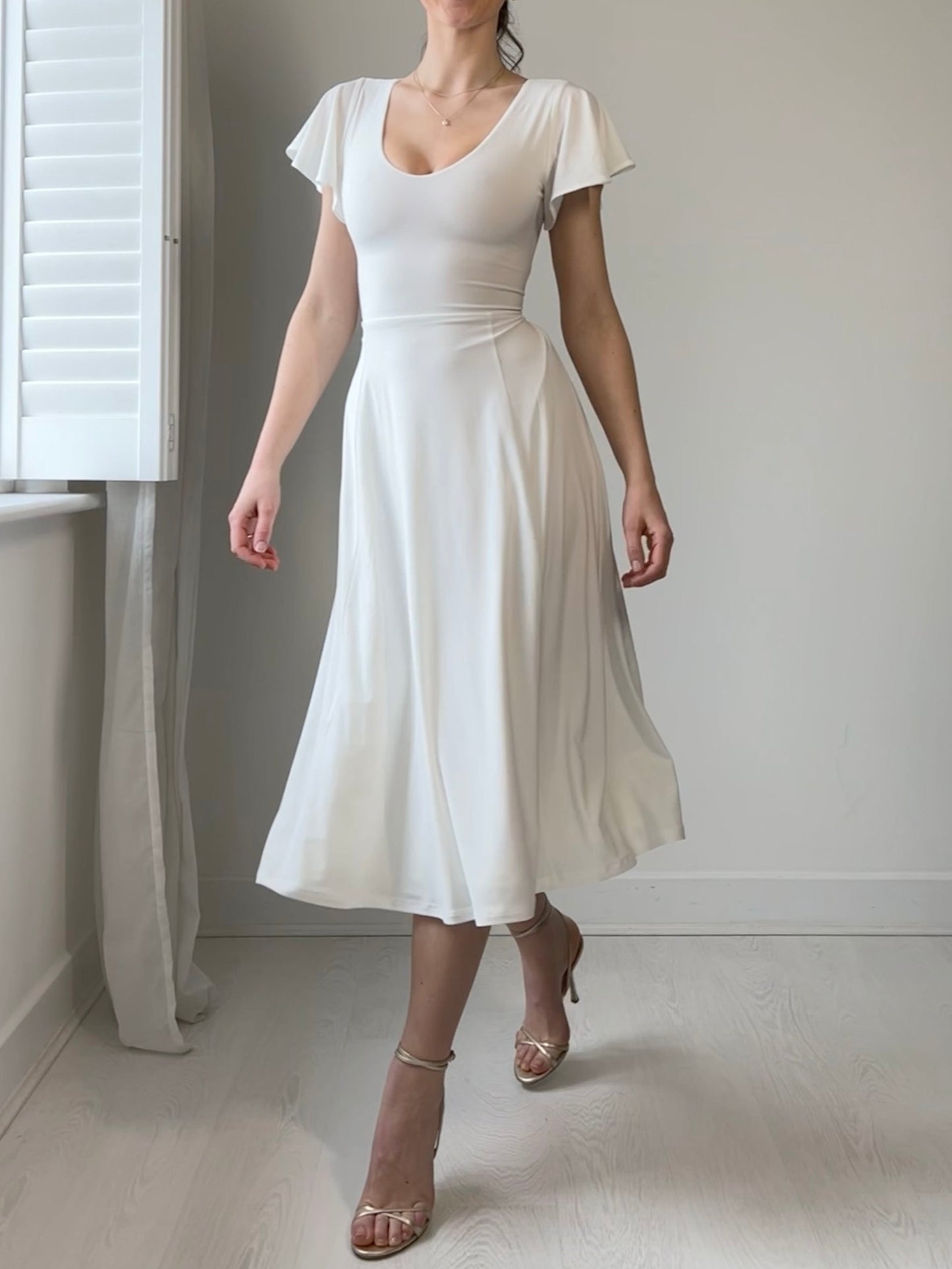 Elegant Reversible Bodycon Dress With Pockets