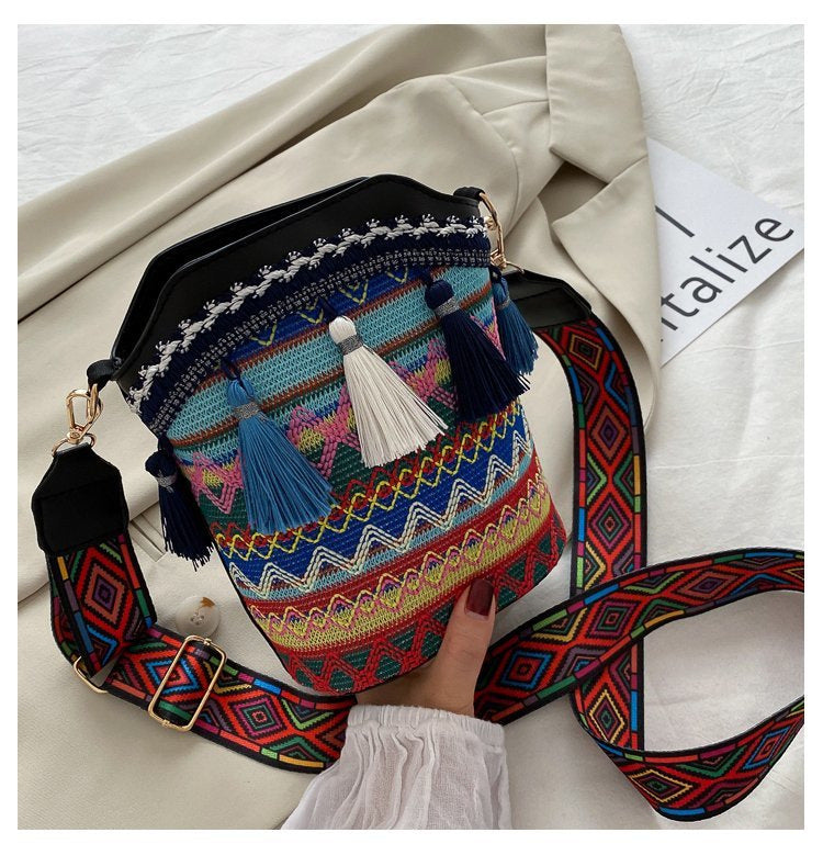 【50% off in the last 3 days of the promotion】2023 new diagonal one-shoulder all-match tassel bag